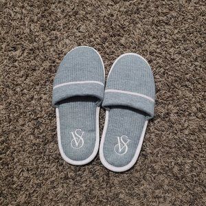 ❌❌SOLD❌❌ women's victoria's secret slippers